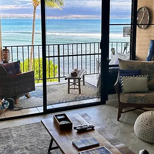 This Place Is Different!! Award Winning! Oceanfront, View View! Wailuku